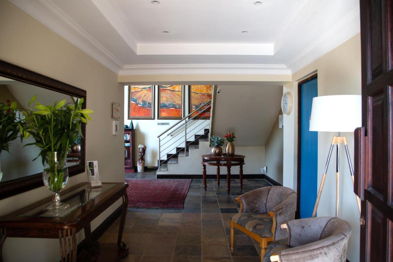 ホテル コンスタンシア マナー ゲスト ハウス Pretoria-Noord エクステリア 写真